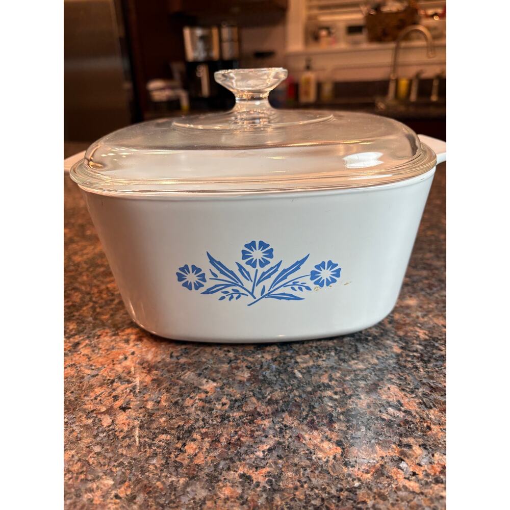 Vintage Corning Ware Blue Cornflower 3 qt Casserole with Lid Excellent Cond